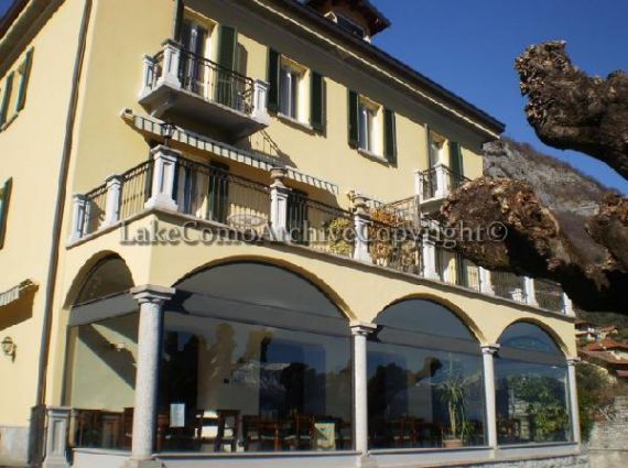 Отель, гостиница у озера Комо, Италия, 920 м2 - фото 1