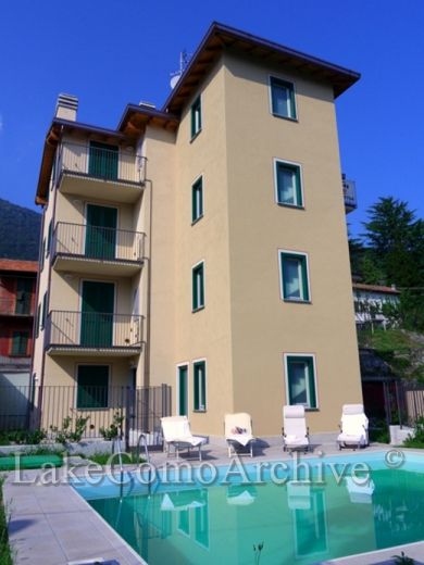 Апартаменты у озера Комо, Италия, 30 м2 - фото 1