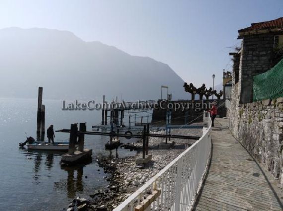 Вилла у озера Комо, Италия, 110 м2 - фото 1