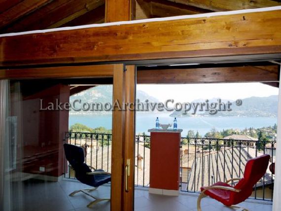 Квартира Озеро Комо, Италия, 100 м2 - фото 1