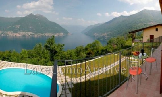 Квартира у озера Комо, Италия, 180 м2 - фото 1