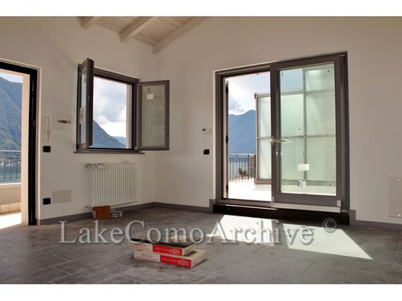 Квартира у озера Комо, Италия, 52 м2 - фото 1