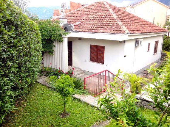 Дом в Доброте, Черногория, 134 м2 - фото 1