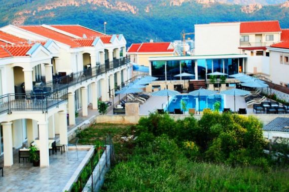 Отель, гостиница в Бечичи, Черногория, 1 600 м2 - фото 1