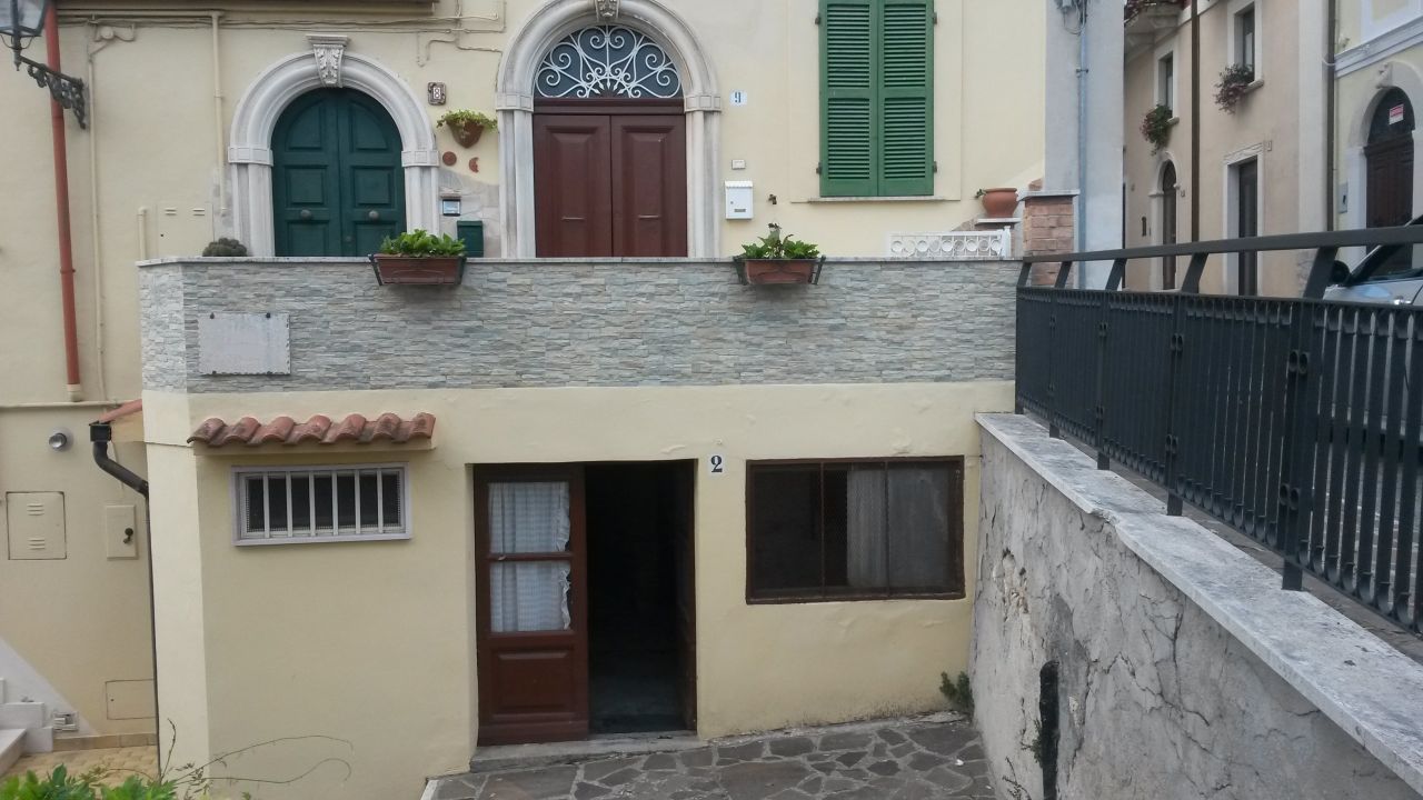 Дом Абруццо, Италия, 120 м2 - фото 1