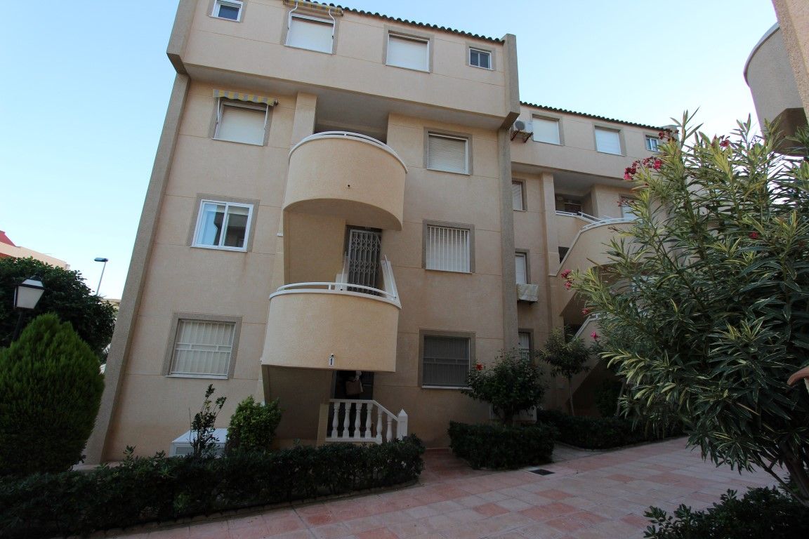 Апартаменты в Гуардамар-дель-Сегура, Испания, 100 м2 - фото 1