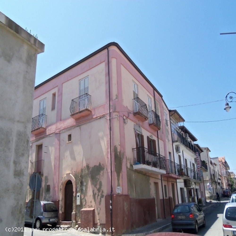 Апартаменты в Вибо Валентии, Италия, 180 м2 - фото 1