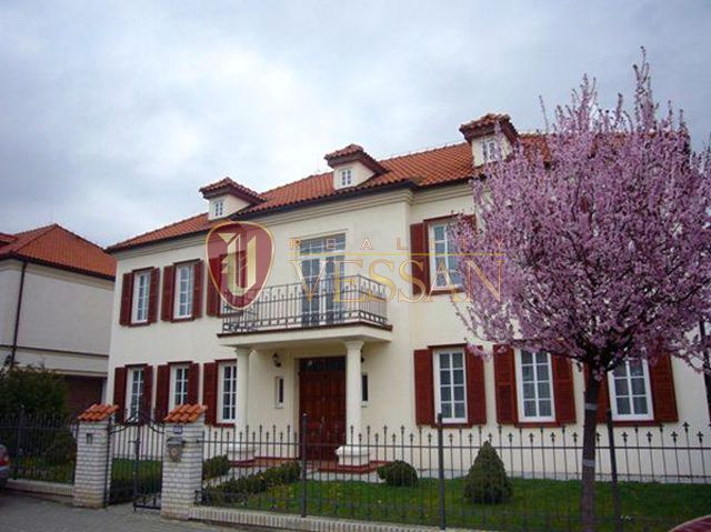 Дом в Пругонице, Чехия, 290 м2 - фото 1