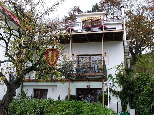 Отель, гостиница в Праге, Чехия, 550 м² - фото 1