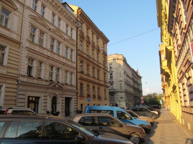 Коммерческая недвижимость в Праге, Чехия, 823 м2 - фото 1