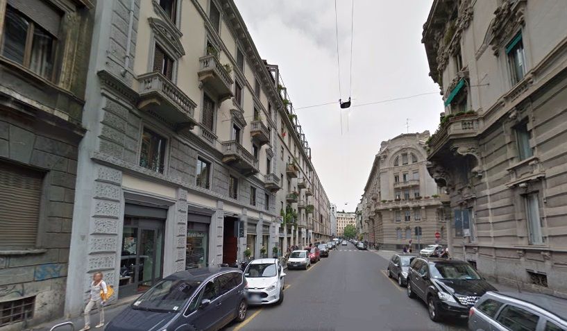 Коммерческая недвижимость в Милане, Италия, 900 м2 - фото 1