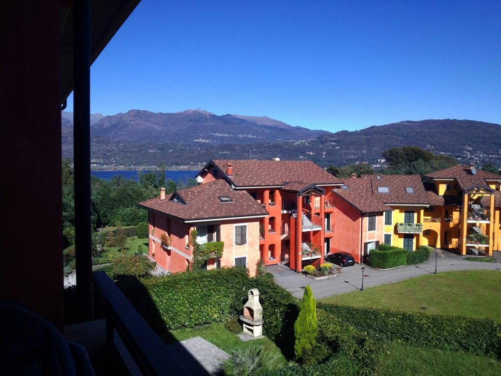 Апартаменты у озера Маджоре, Италия, 100 м2 - фото 1