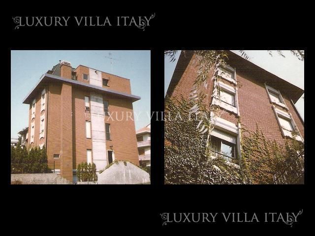 Дом в Милане, Италия, 450 м2 - фото 1