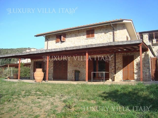 Дом в Пунта-Ала, Италия, 280 м2 - фото 1