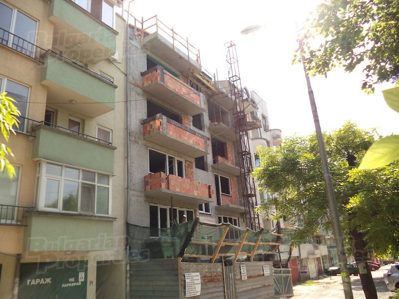 Апартаменты в Бургасе, Болгария, 74.2 м2 - фото 1