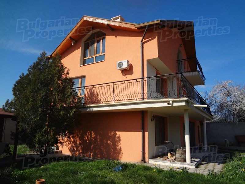 Дом в Бургасе, Болгария, 243 м2 - фото 1