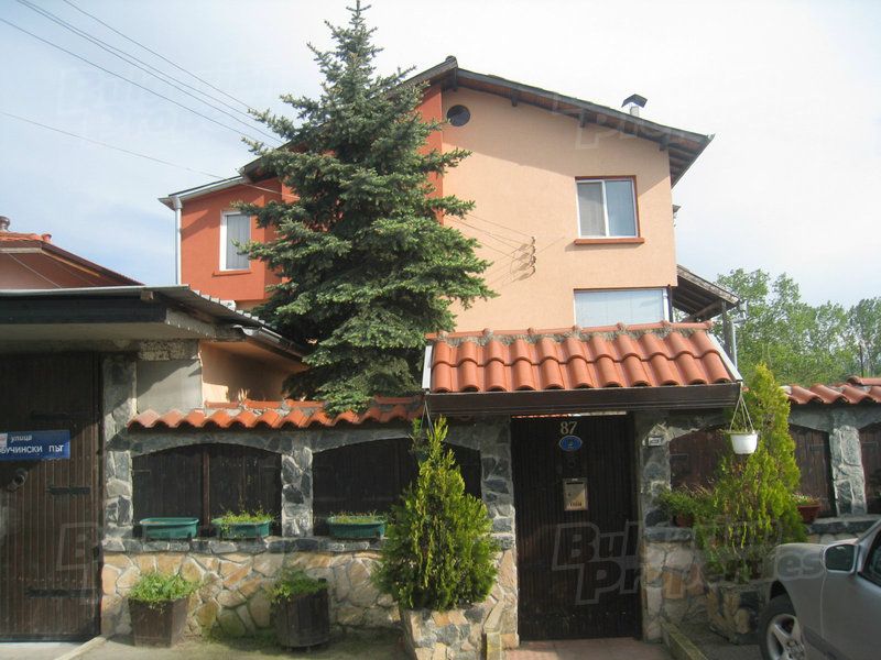 Дом в Софии, Болгария, 375 м2 - фото 1