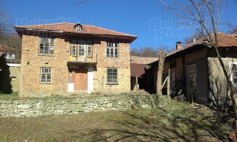 Дом в Велико Тырново, Болгария, 160 м2 - фото 1