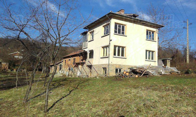 Дом в Велико Тырново, Болгария, 246 м2 - фото 1