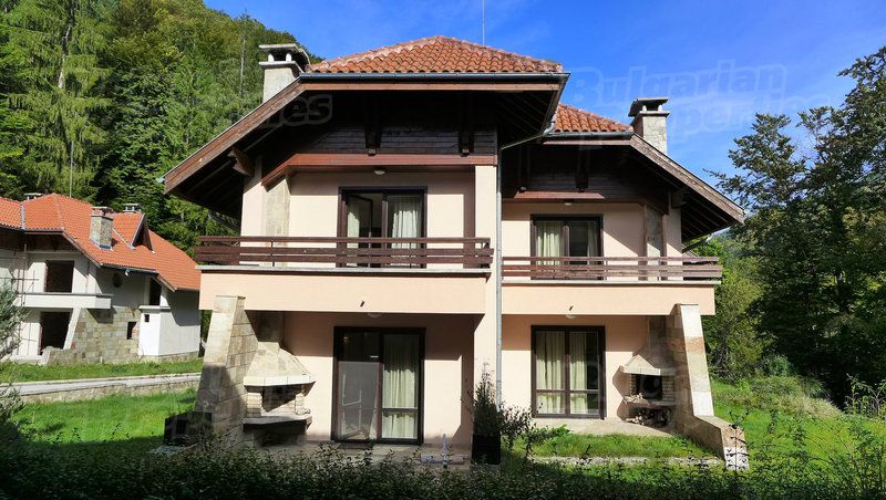 Дом в Ловече, Болгария, 113 м2 - фото 1