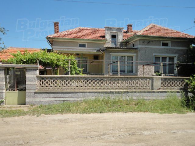 Дом в Стара Загоре, Болгария, 100 м2 - фото 1