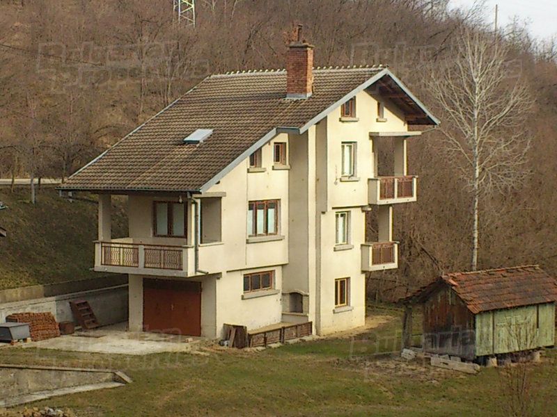 Дом в Велико Тырново, Болгария, 375 м2 - фото 1
