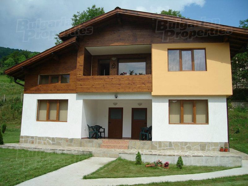 Дом в Ловече, Болгария, 180 м2 - фото 1