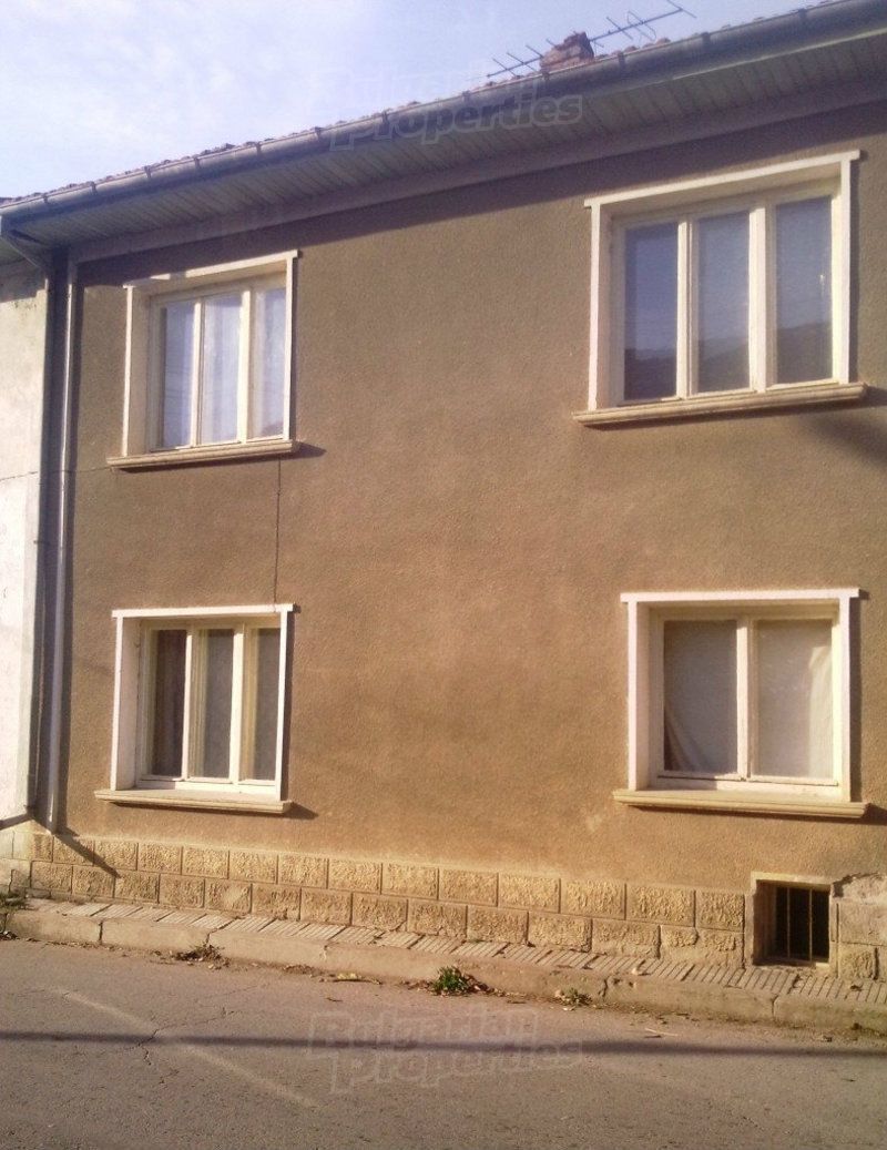 Дом в Ловече, Болгария, 182 м2 - фото 1