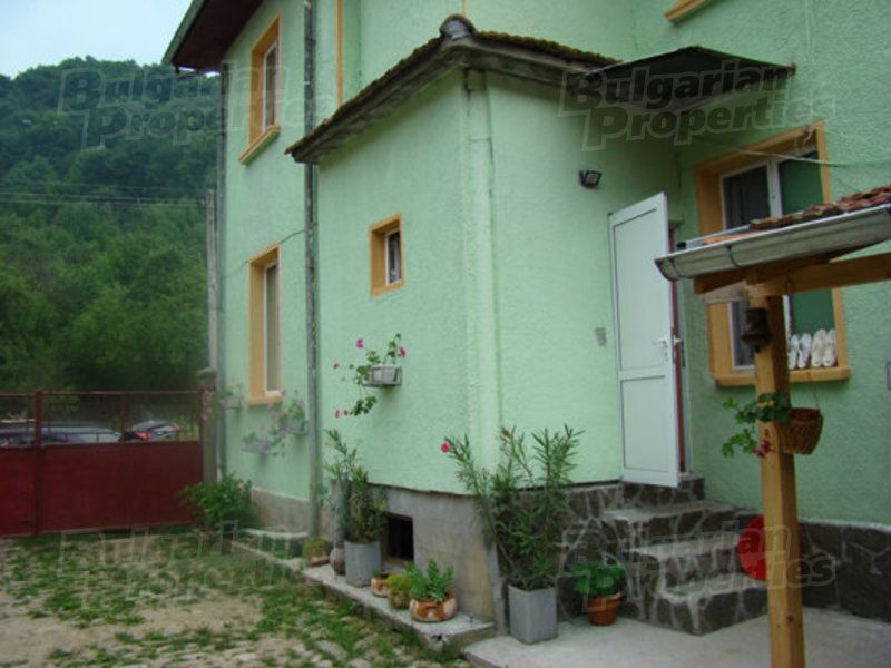 Дом в Ловече, Болгария, 220 м2 - фото 1