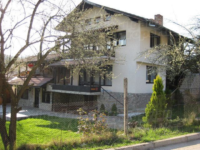 Дом в Ловече, Болгария, 360 м2 - фото 1