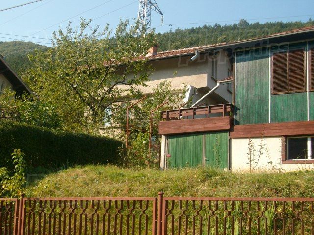 Дом в Ловече, Болгария, 100 м2 - фото 1