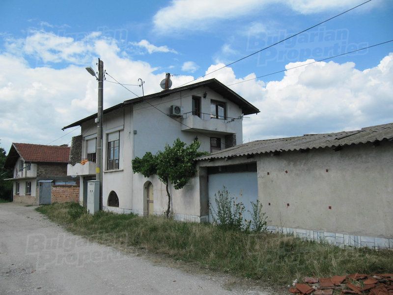 Дом в Пловдиве, Болгария, 141 м2 - фото 1