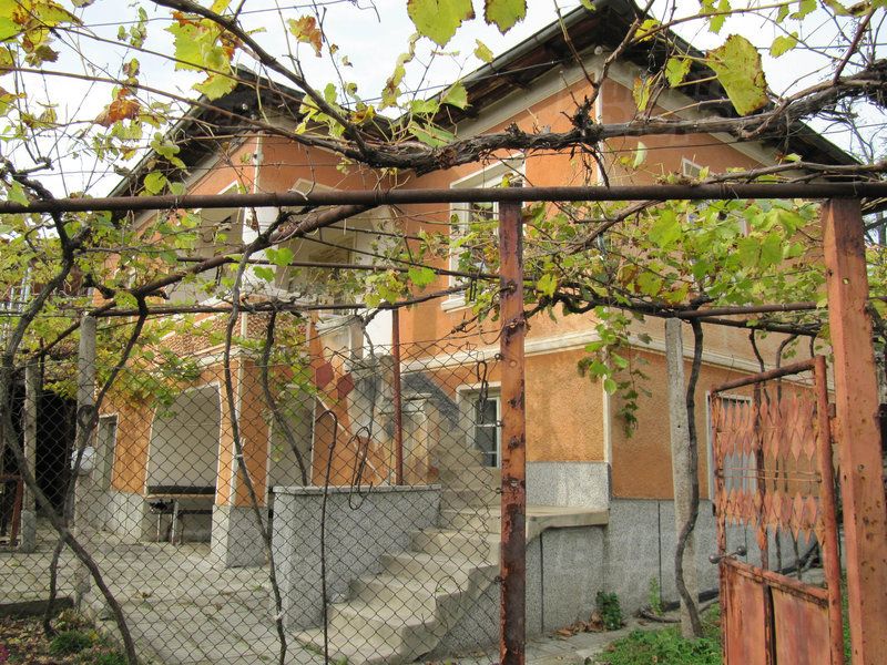 Дом в Пловдиве, Болгария, 152 м2 - фото 1