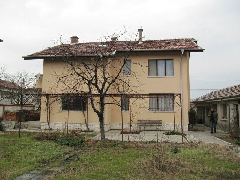Дом в Пловдиве, Болгария, 192 м2 - фото 1