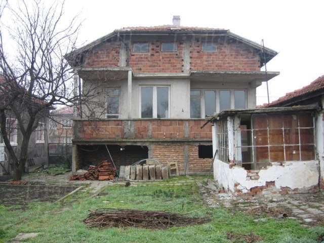Дом в Ямболе, Болгария, 303 м2 - фото 1
