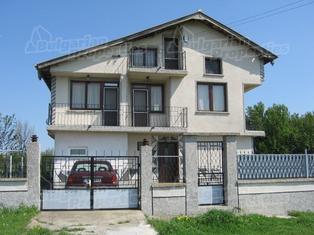 Дом в Ямболе, Болгария, 240 м2 - фото 1