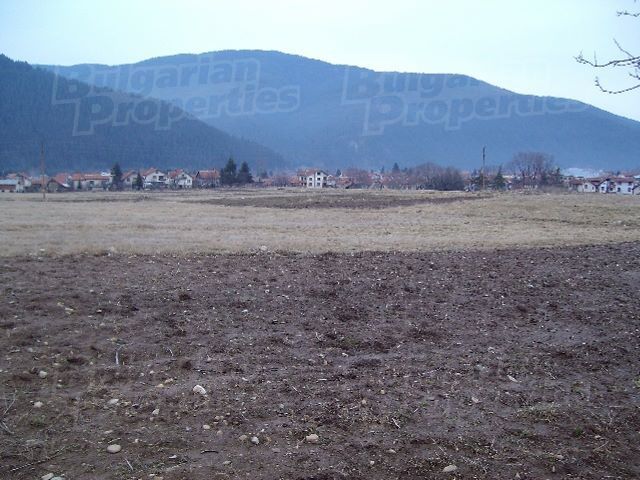 Земля в Боровце, Болгария - фото 1