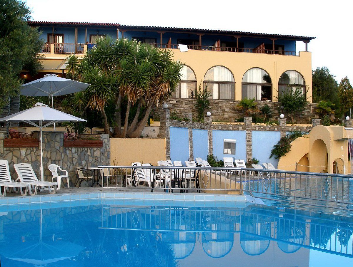 Отель, гостиница в Ситонии, Греция, 3 680 м2 - фото 1