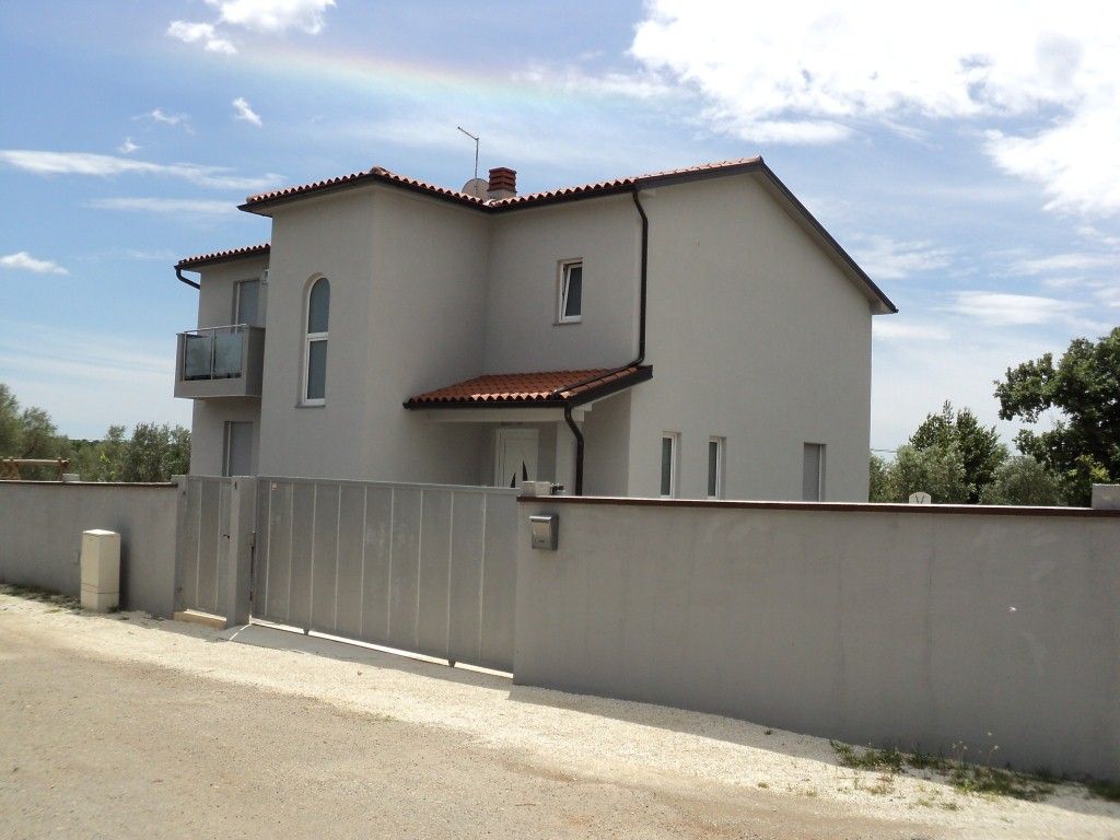 Дом в Пуле, Хорватия, 220 м2 - фото 1