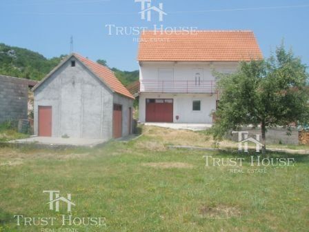 Дом в Цетине, Черногория, 180 м2 - фото 1