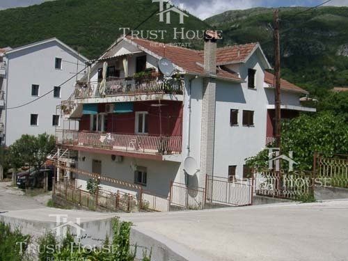 Квартира в Тивате, Черногория, 96 м2 - фото 1