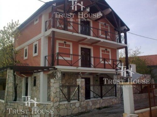 Дом в Цетине, Черногория, 360 м2 - фото 1