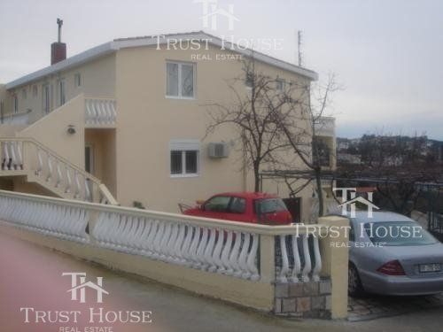 Дом в Улцине, Черногория, 350 м2 - фото 1