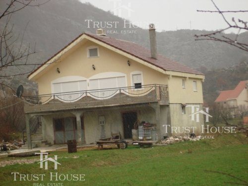 Дом в Цетине, Черногория, 348 м2 - фото 1