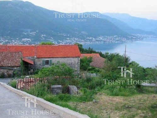 Дом на полуострове Луштица, Черногория, 280 м2 - фото 1