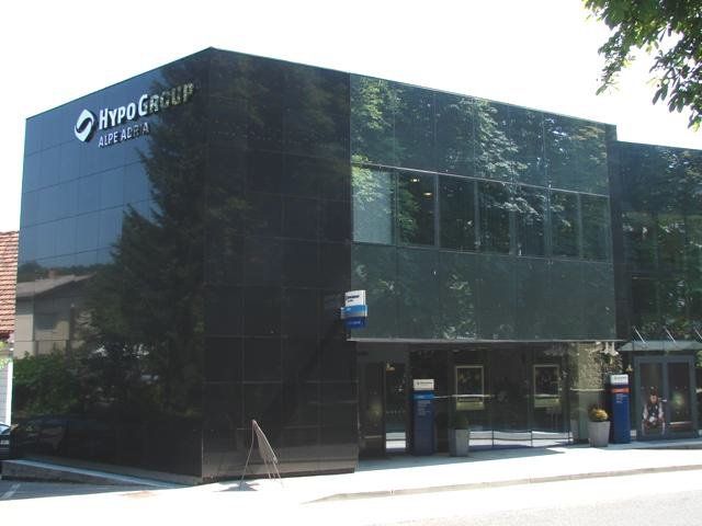 Офис в Ново-Место, Словения, 300.4 м2 - фото 1