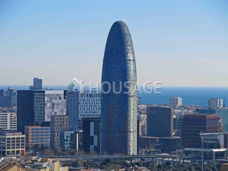Коммерческая недвижимость в Барселоне, Испания, 1 100 м2 - фото 1
