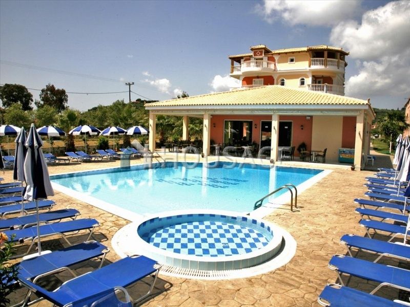 Отель, гостиница на Закинфе, Греция, 1 600 м2 - фото 1