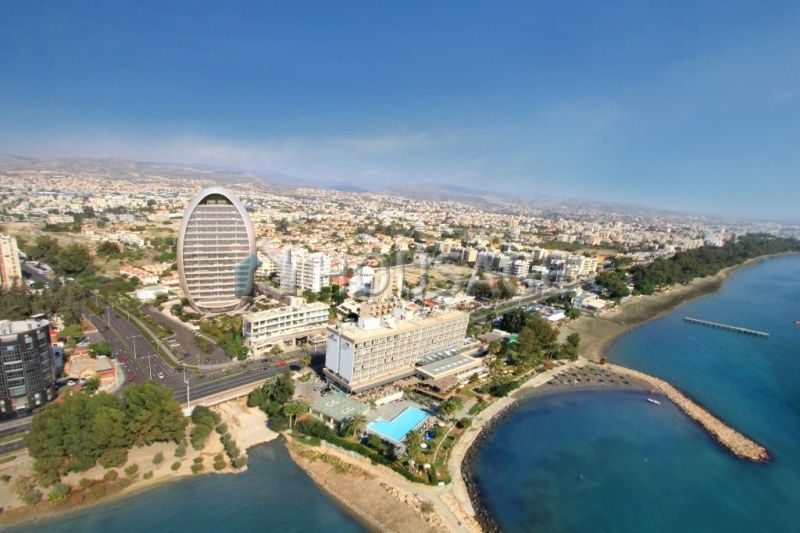 Офис в Лимасоле, Кипр, 198 м2 - фото 1