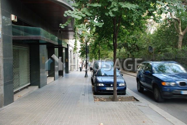 Коммерческая недвижимость в Барселоне, Испания, 221 м2 - фото 1
